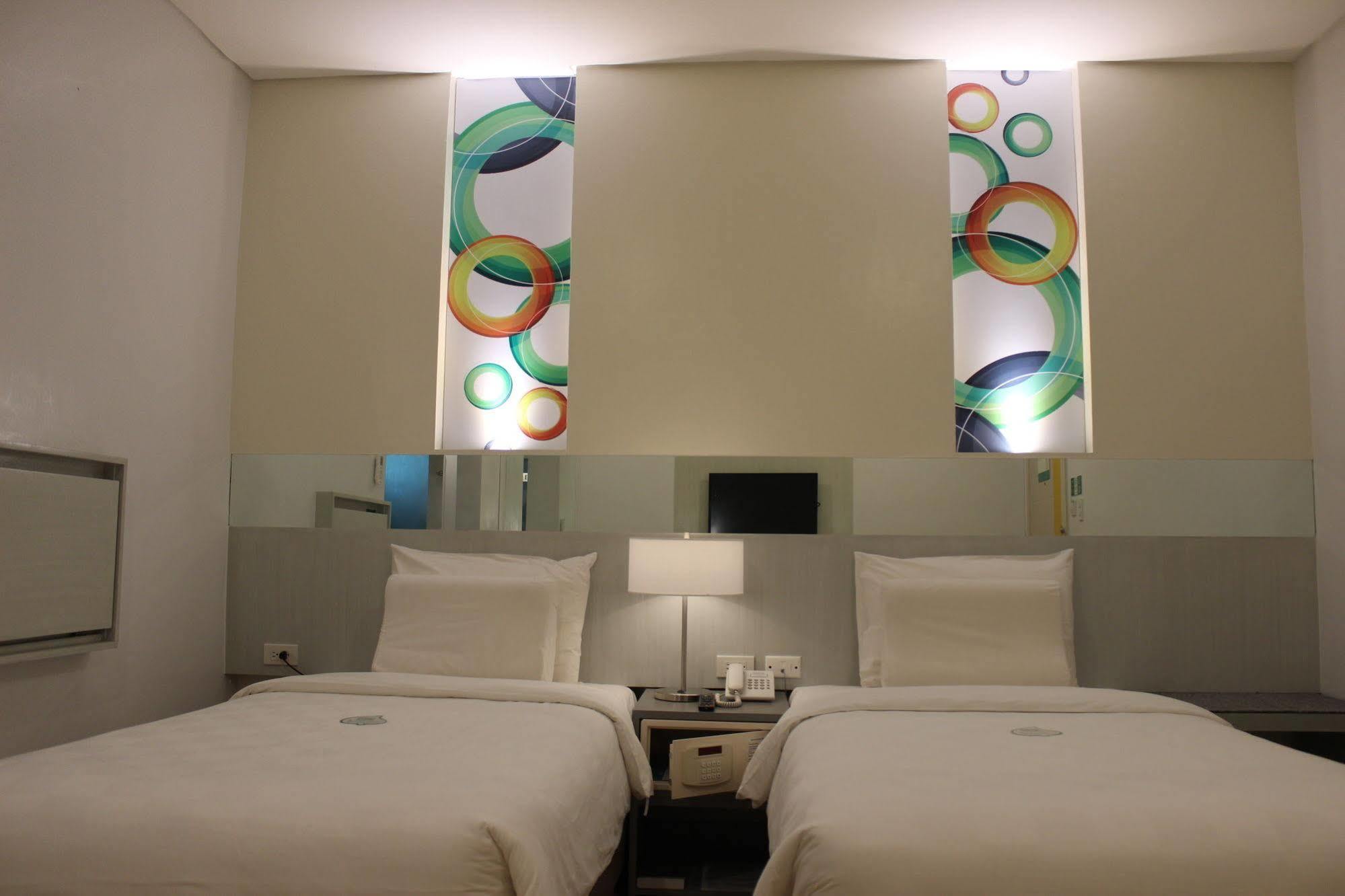 Go Hotels Butuan Butuan City Zewnętrze zdjęcie