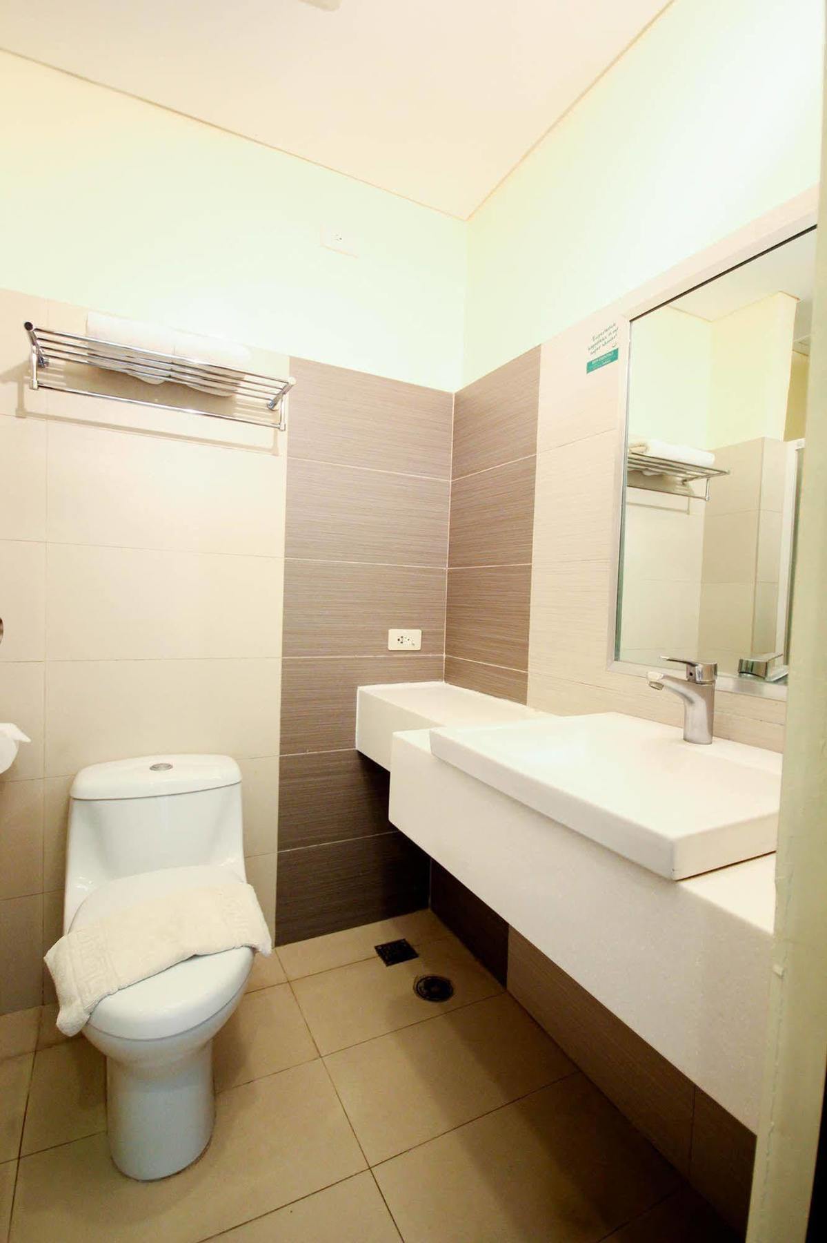 Go Hotels Butuan Butuan City Zewnętrze zdjęcie